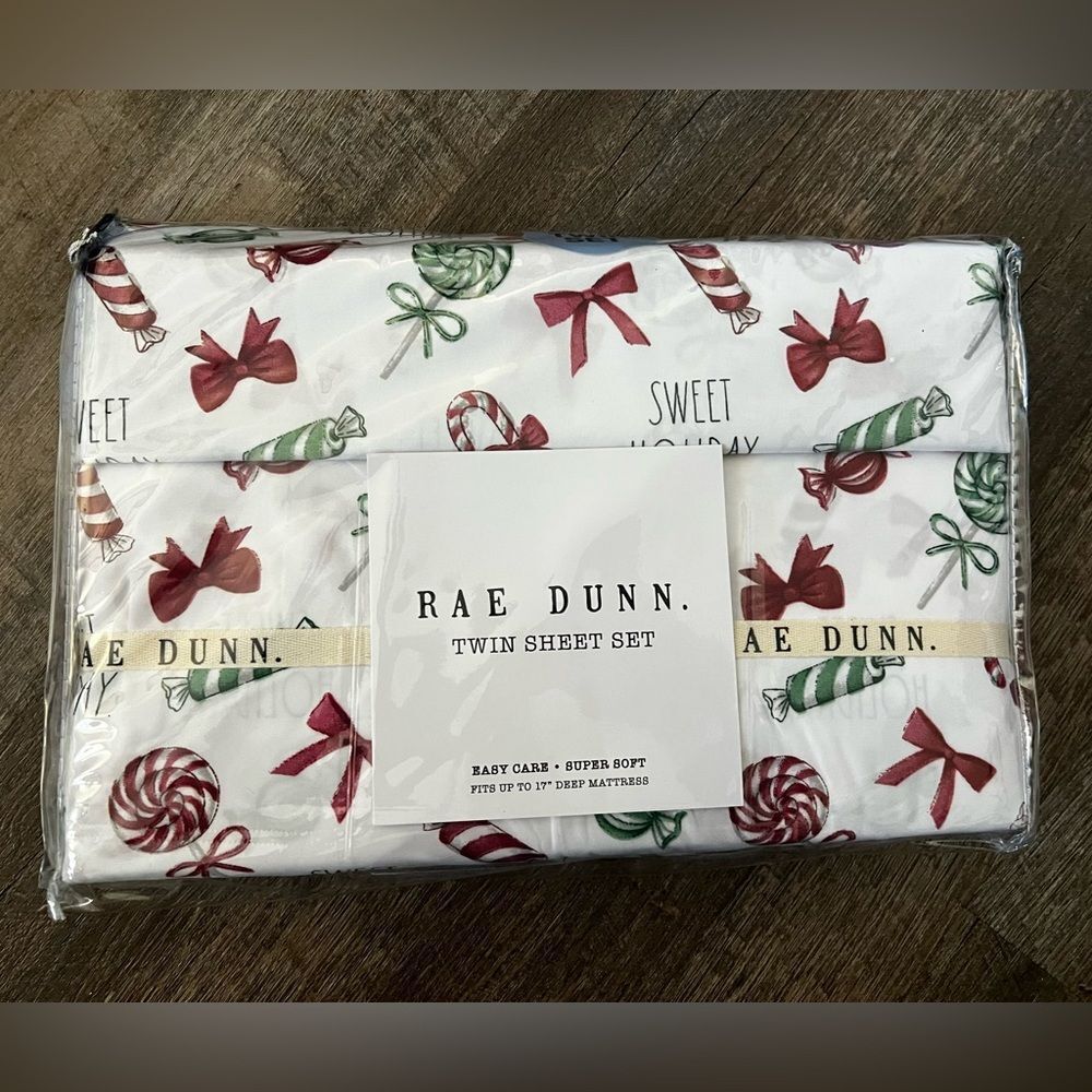 Rae Dunn Sweet Holiday White Twin Sheet Set